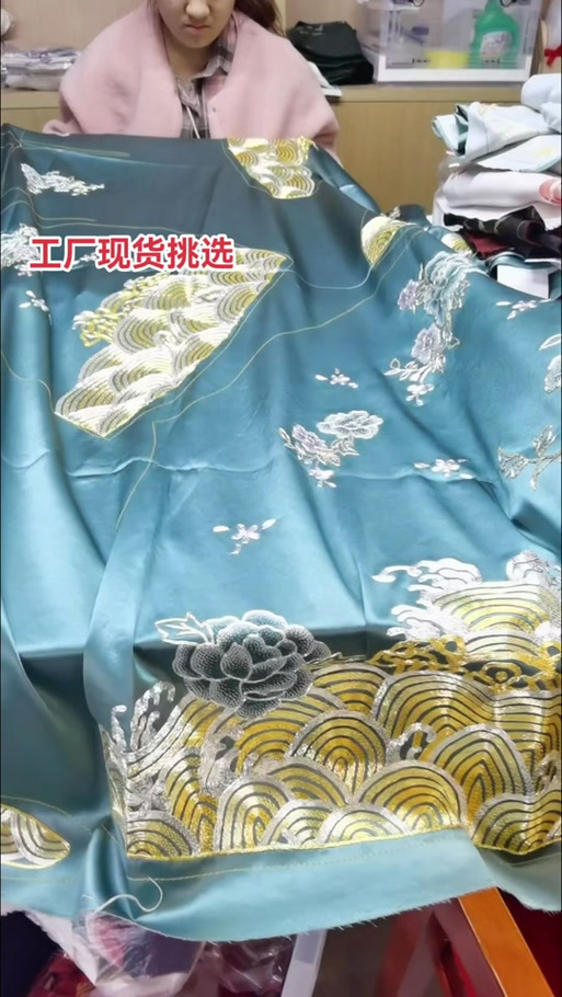 娇古手绣国风美衣